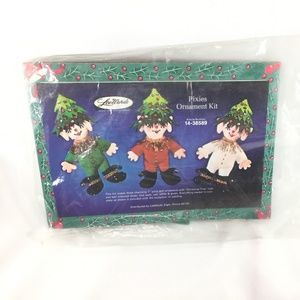 VTG Christmas Holiday Pixies Felt Ornament Kit